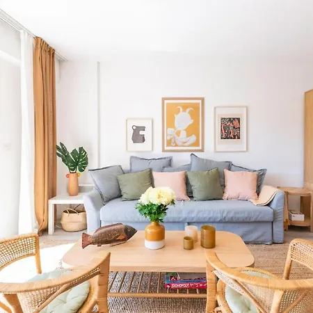 بيت للعطل Two Bedroom Cap D' *